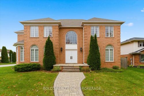 15 Golden Blvd, Saint Catharines, ON, L2N7L8 | Card Image