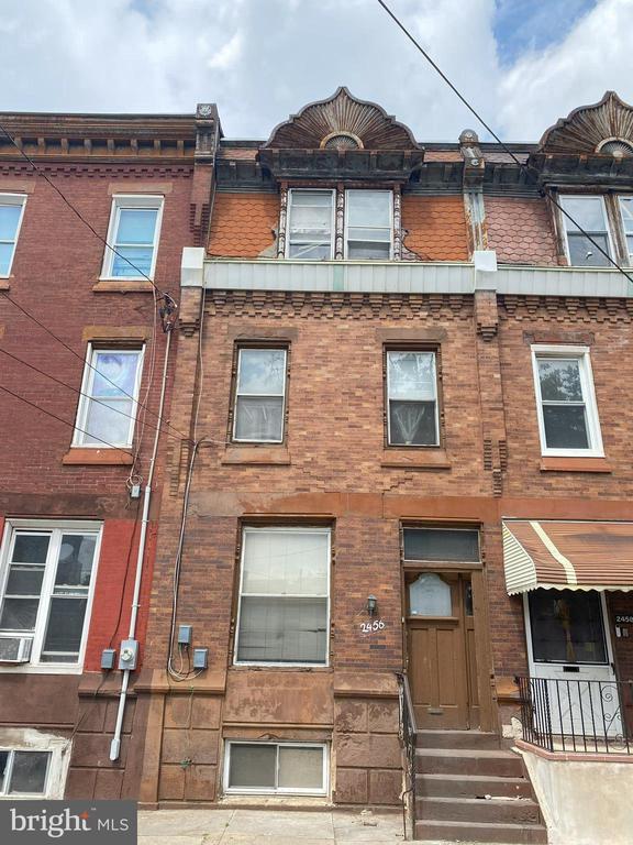 19th St, Philadelphia, PA 19132
