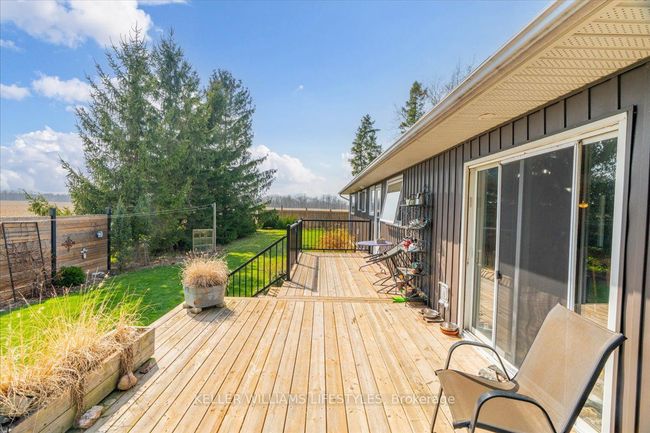 4609 Douglas Line, House other with 4 bedrooms, 2 bathrooms and 5 parking in Town Of Plympton Wyoming ON | Image 29