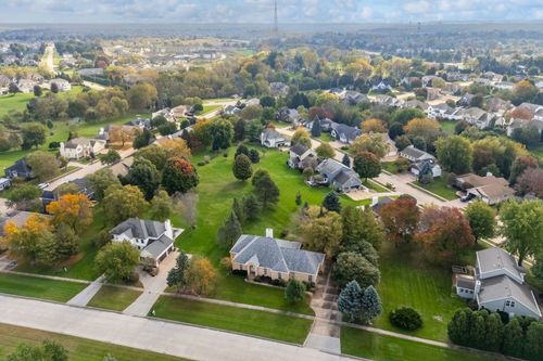 5673 18th Street, Bettendorf, IA, 52722 | Card Image