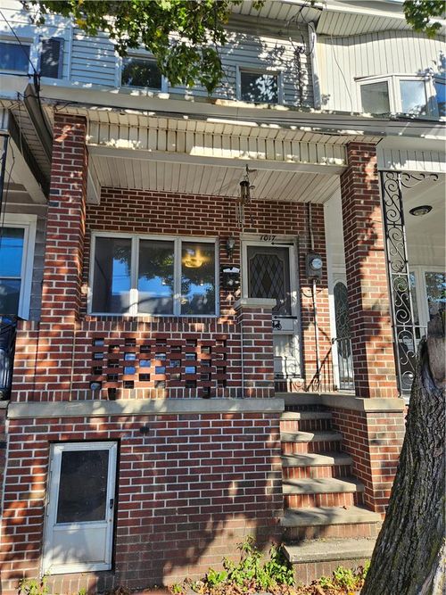 1017 E Centre Street, Mahanoy City Boro, PA, 17948 | Card Image