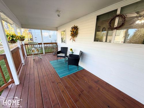 104 E Perry St, Durand, MI, 48429-1632 | Card Image