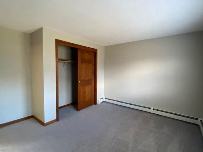 UNIT-4 - 439 N River Rd, Condo with 3 bedrooms, 2 bathrooms and null parking in Milford NH | Image 18