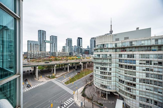 7 - 600 Queens Quay W, Condo with 3 bedrooms, 2 bathrooms and 1 parking in Toronto ON | Image 22