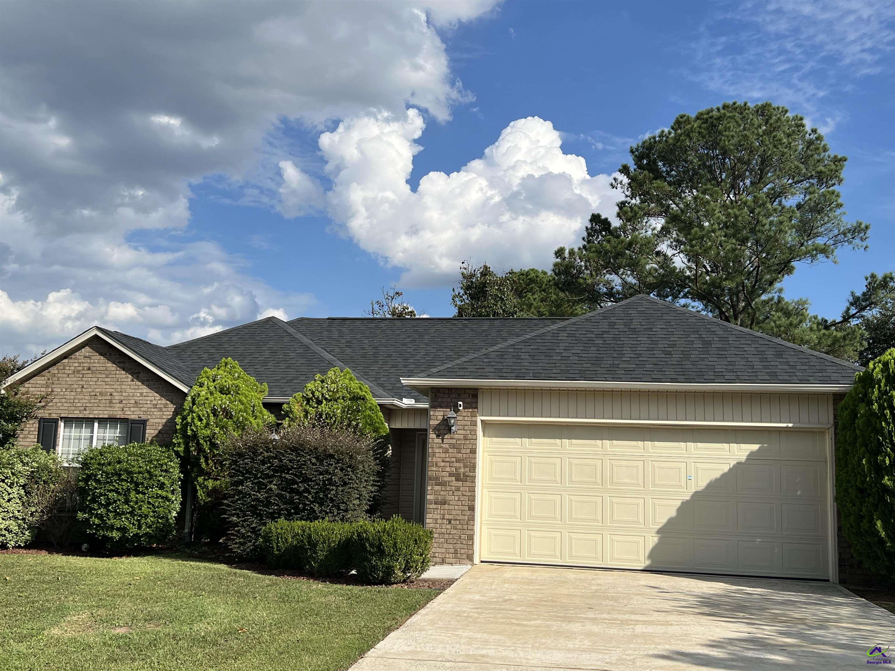 Castle Pines Dr, Bonaire, GA 31005