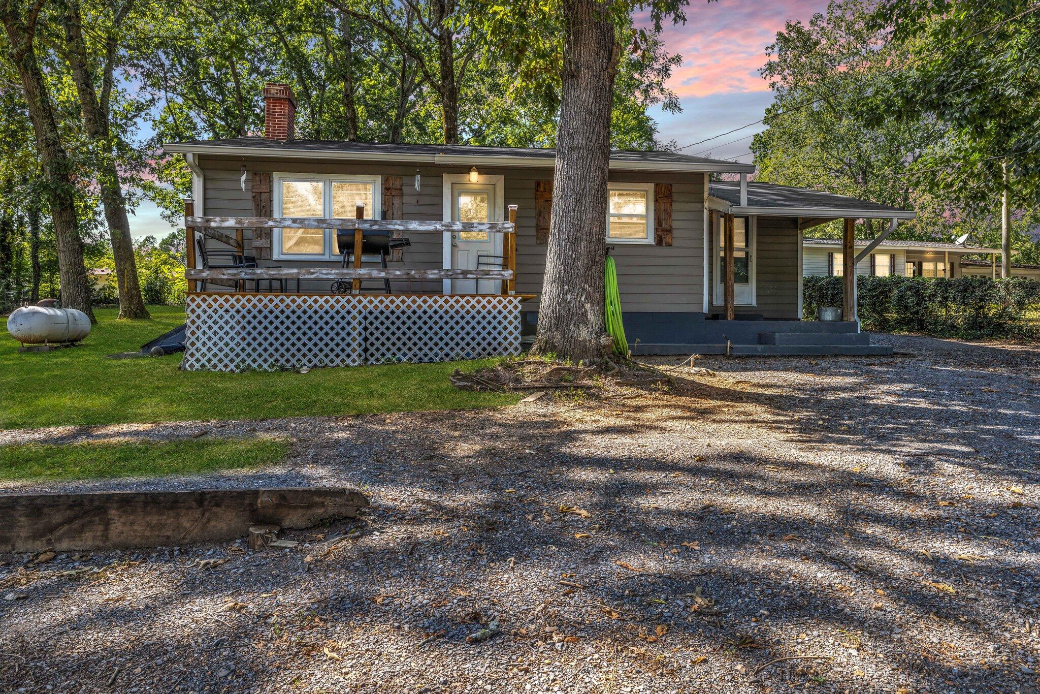 Maple Grove Dr, Dalton, GA 30721