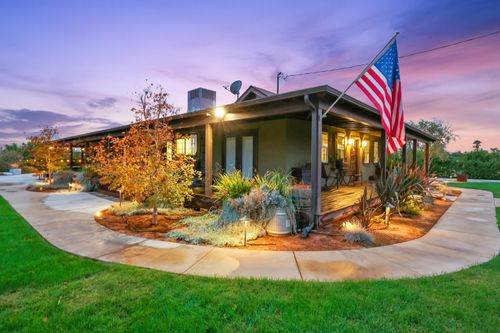 20375 Avenue 376, Woodlake, CA, 93286-9764 | Card Image