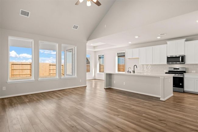 Note: Sample product photo. Actual exterior and interior selections may vary by homesite. Photo may be virtually staged | Image 10