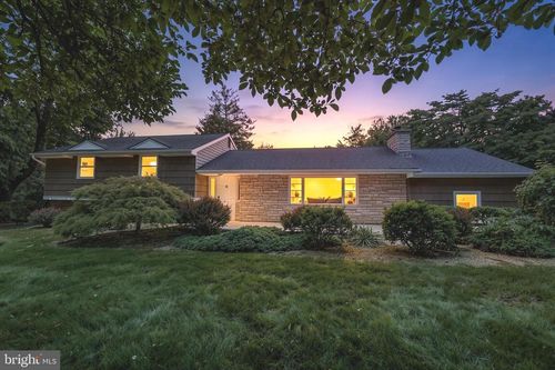87 Hillside Dr, Robbinsville, NJ, 08691-3611 | Card Image