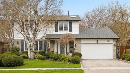 12 Burnhamill Pl, Etobicoke, ON, M9C3S4 | Card Image
