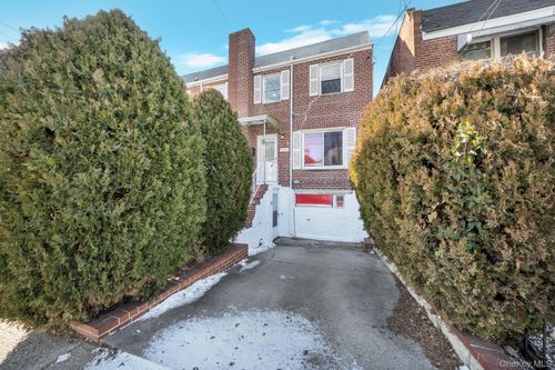 1202 117th St, College Point, NY, 11356-1568 | Card Image