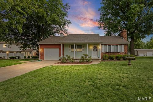 205 Marlynn Ct, Sparta, IL, 62286-1051 | Card Image