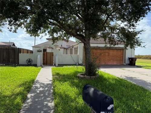 4430 Masters Dr, Kingsville, TX, 78363-8800 | Card Image