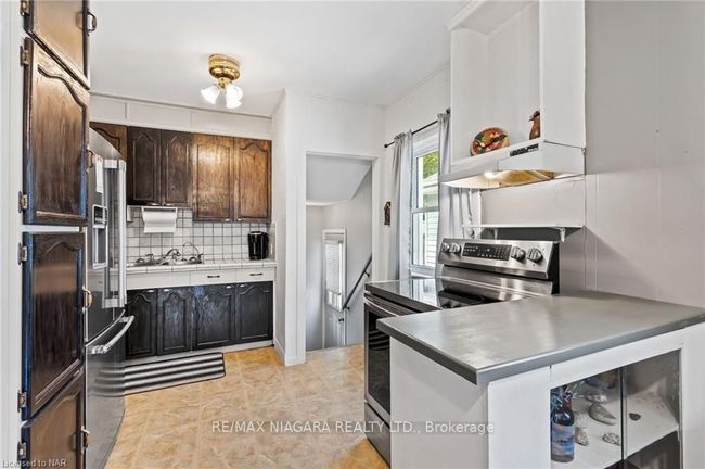 22 Blair Cres, House other with 3 bedrooms, 2 bathrooms and 2 parking in Saint Catharines ON | Image 10