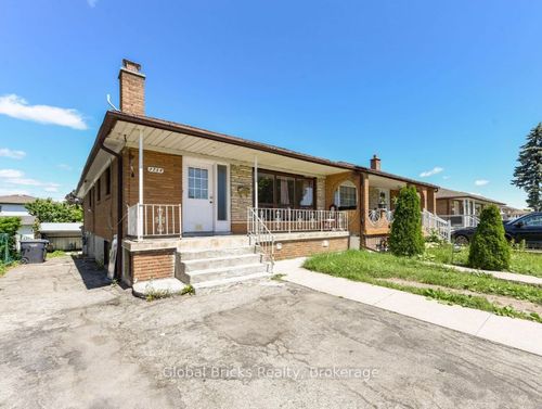 7714 Redstone Rd, Mississauga, ON, L4T2B9 | Card Image