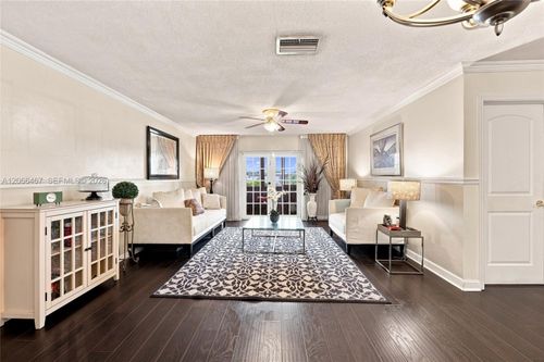203-5900 Nw 17th Pl, Sunrise, FL, 33313-6954 | Card Image