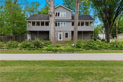 201 S 3rd St, Jeffersonville, IN, 47130-9428 | Card Image