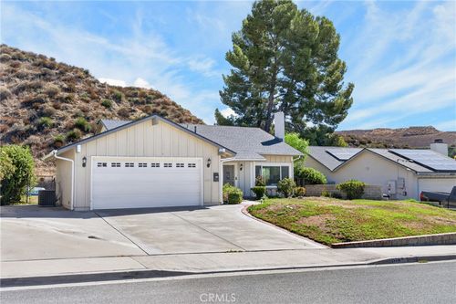 29716 Grandifloras Rd, Canyon Country, CA, 91387-1920 | Card Image