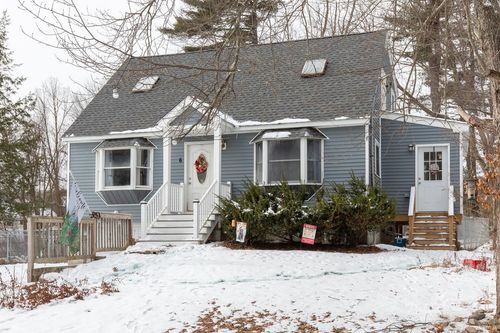 6 Therriault Dr, Pelham, NH, 03076-3630 | Card Image
