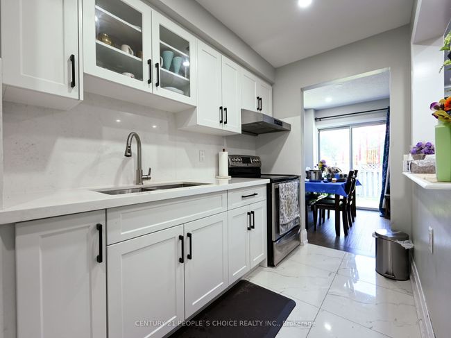 22 Gilgorm Rd, Condo with 3 bedrooms, 3 bathrooms and 1 parking in Brampton ON | Image 18