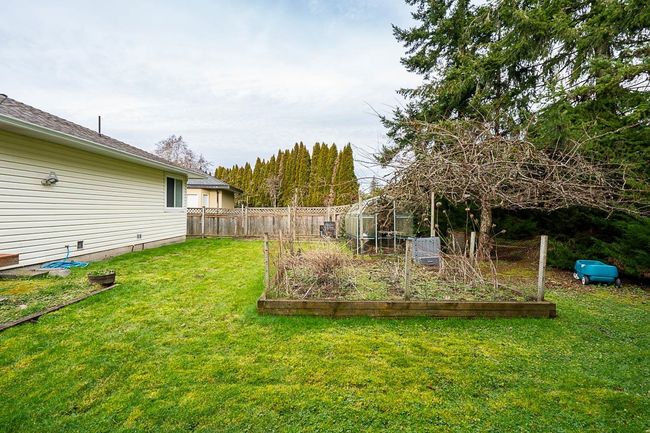 2992 152a St, House other with 3 bedrooms, 2 bathrooms and 4 parking in Surrey BC | Image 31