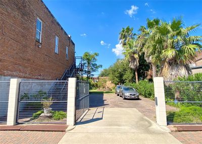 2524 Market Street, House other with 3 bedrooms, 3 bathrooms and null parking in Galveston TX | Image 3