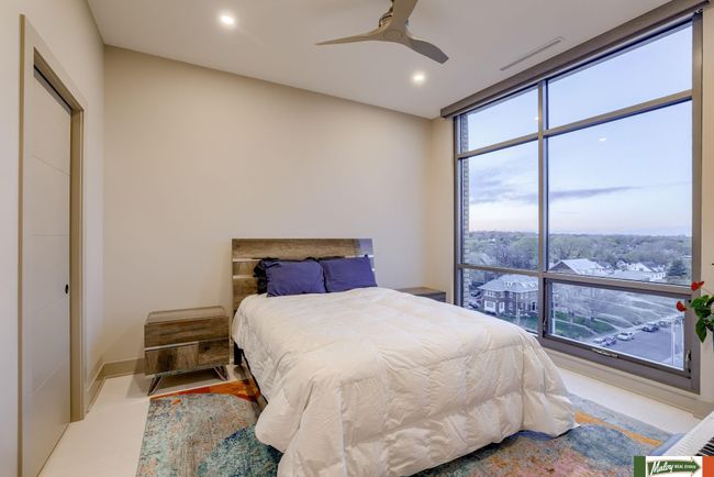 APT-5810 - 3201 Dodge Ct, Condo with 3 bedrooms, 3 bathrooms and 2 parking in Omaha NE | Image 13