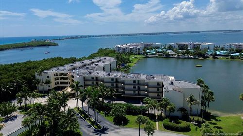 211-221 Ne Plantation Rd, Stuart, FL, 34996-4470 | Card Image