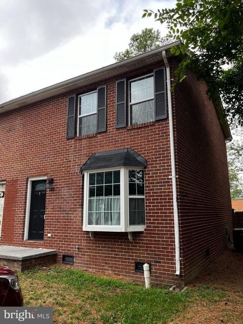 202 Carroll Dr, STEPHENS CITY, VA, 22655-2742 | Card Image