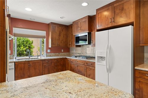 5081 Howard Ave, Los Alamitos, CA, 90720-2715 | Card Image