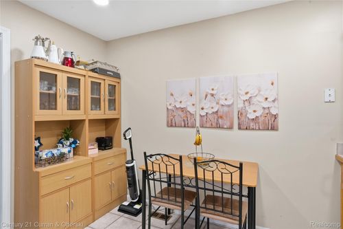 53-42090 Saratoga Cir, Canton, MI, 48187-3575 | Card Image