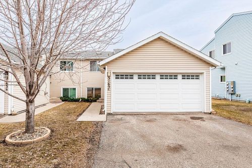 unit-c-3163 17th St S, Fargo, ND, 58103-5967 | Card Image