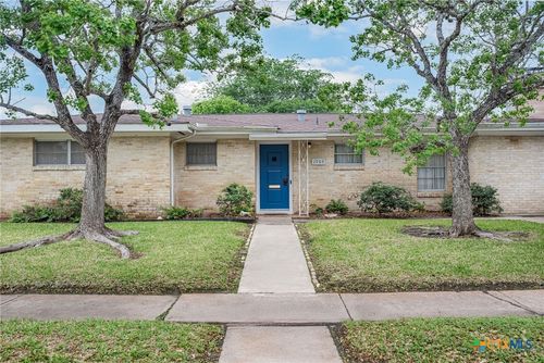 1903 College Dr, Victoria, TX, 77901-4215 | Card Image