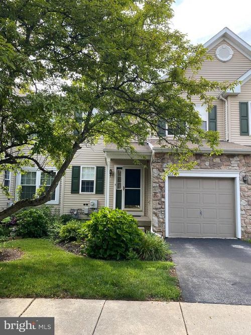 3024 Juniper Ln, PHOENIXVILLE, PA, 19460-4867 | Card Image