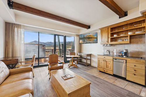 402-1476 Newpark Blvd, Park City, UT, 84098-5775 | Card Image