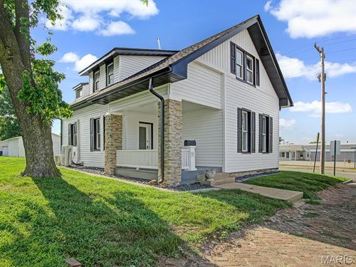 323 N Main St, Red Bud, IL, 62278-1022 | Card Image