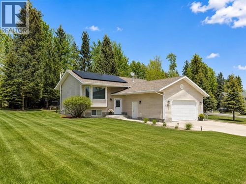 6218 12 Ave, Edson, AB, T7E1Y5 | Card Image