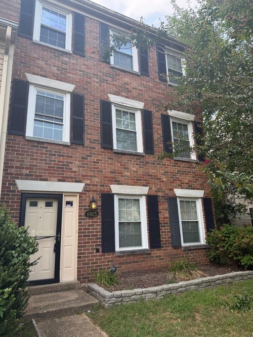 6925 Storch Cir, LANHAM, MD, 20706-2129 | Card Image