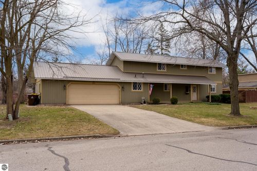 1410 E Bennett Ave, Mt Pleasant, MI, 48858-1916 | Card Image