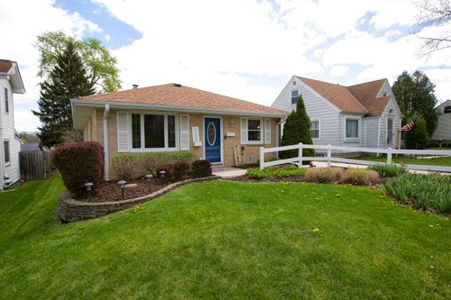 1326 S 122nd St, WEST ALLIS, WI, 53214-2072 | Card Image