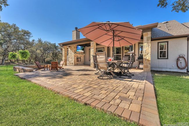 663 Private Road 1712, House other with 3 bedrooms, 3 bathrooms and null parking in Mico TX | Image 66