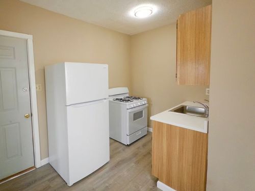 apt-3f-25 Oakland Ave, Everett, MA, 02149-3902 | Card Image