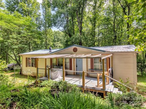 207 Norris Rd, Otto, NC, 28763-9426 | Card Image