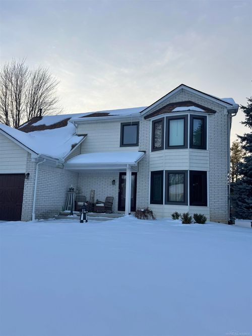 54649 Bradshaw Dr, New Baltimore, MI, 48047-1094 | Card Image