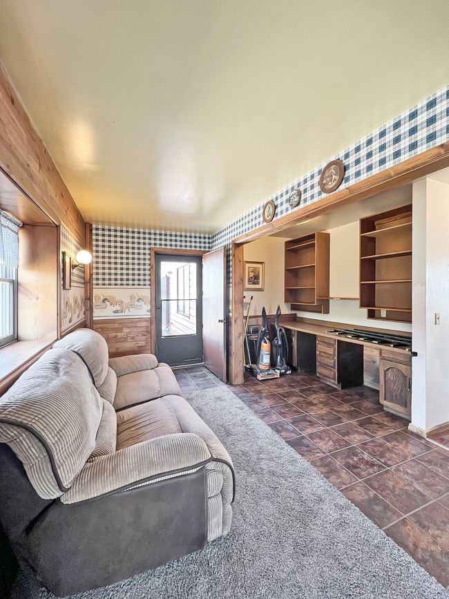 Mud Room | Image 15