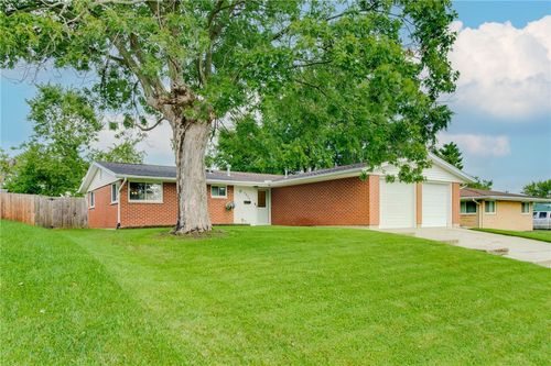 1377 Maplegrove Dr, Fairborn, OH, 45324-3543 | Card Image