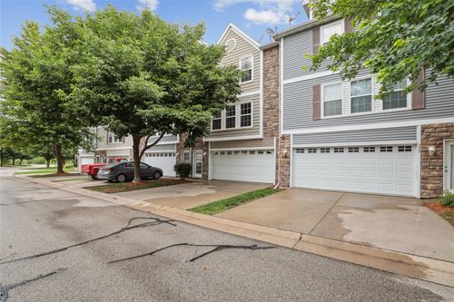 355 Ne Sandalwood, Waukee, IA, 50263-9530 | Card Image