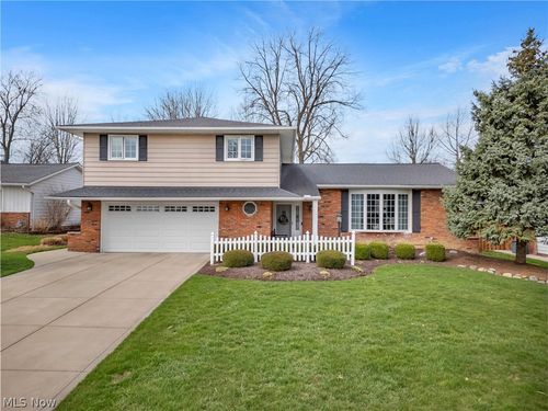 7712 Gerald Drive, Middleburg Heights, OH, 44130 | Card Image