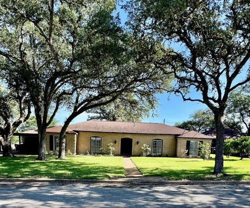 205 Cathy Dr, Hallettsville, TX, 77964-2023 | Card Image