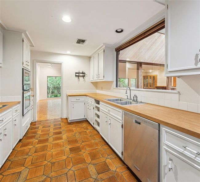 APT-80 - 201 Vanderpool Ln, Townhouse with 4 bedrooms, 6 bathrooms and 2 parking in Houston TX | Image 12